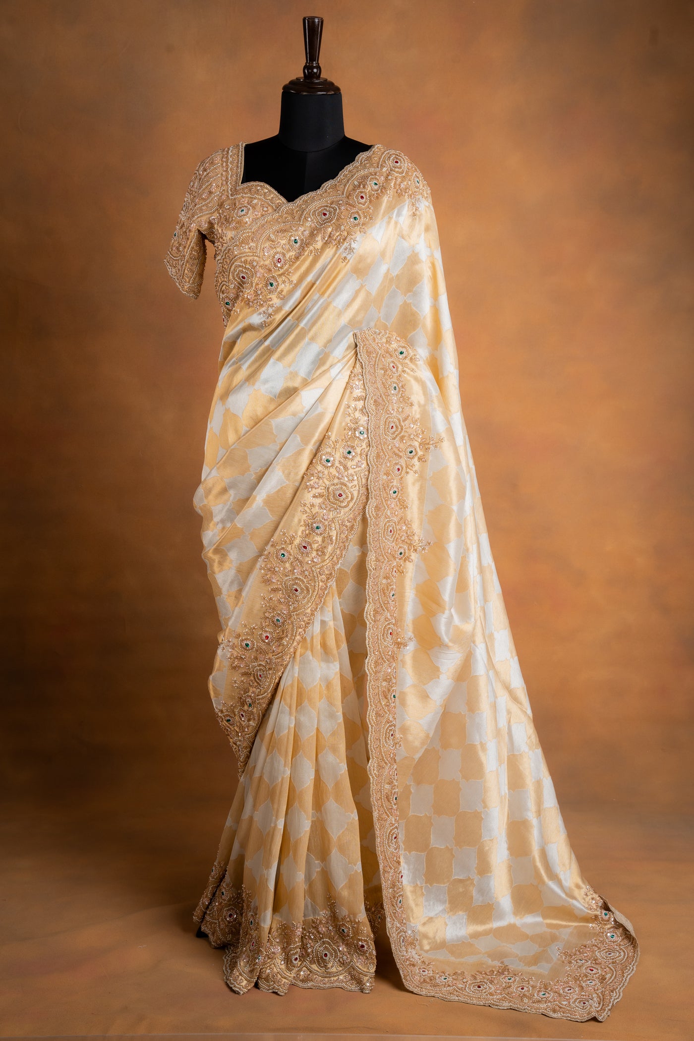 Ivory Gold Checkered Kanjivaram Silk saree with Embroidered readymade Blouse
(RTS)