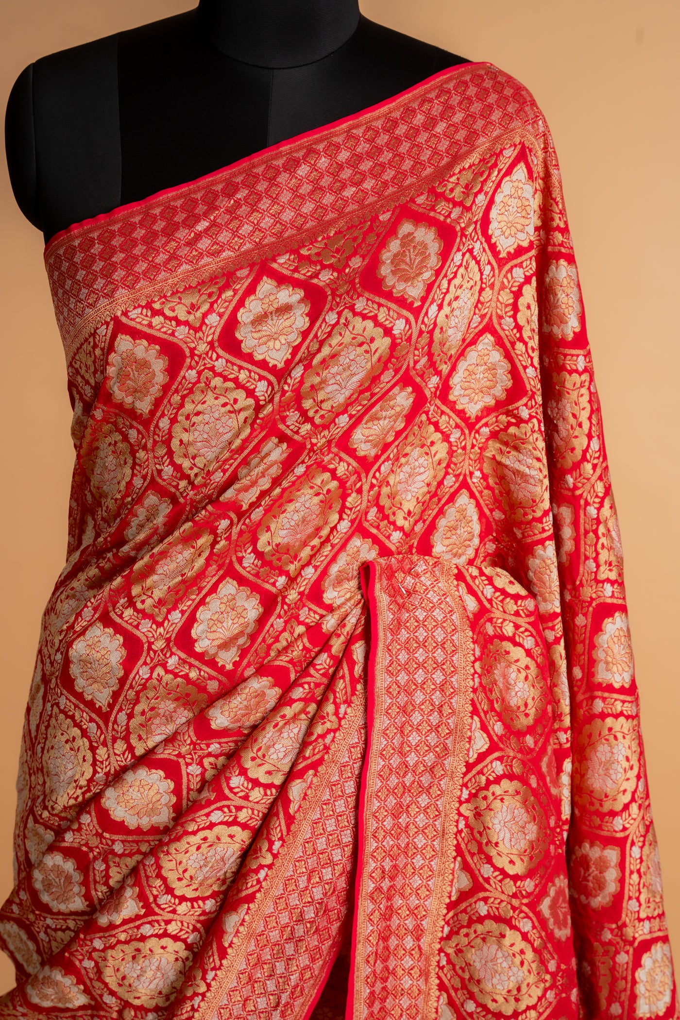 Rani Pink Banarasi Georgette Bandhani Saree
(RTS)