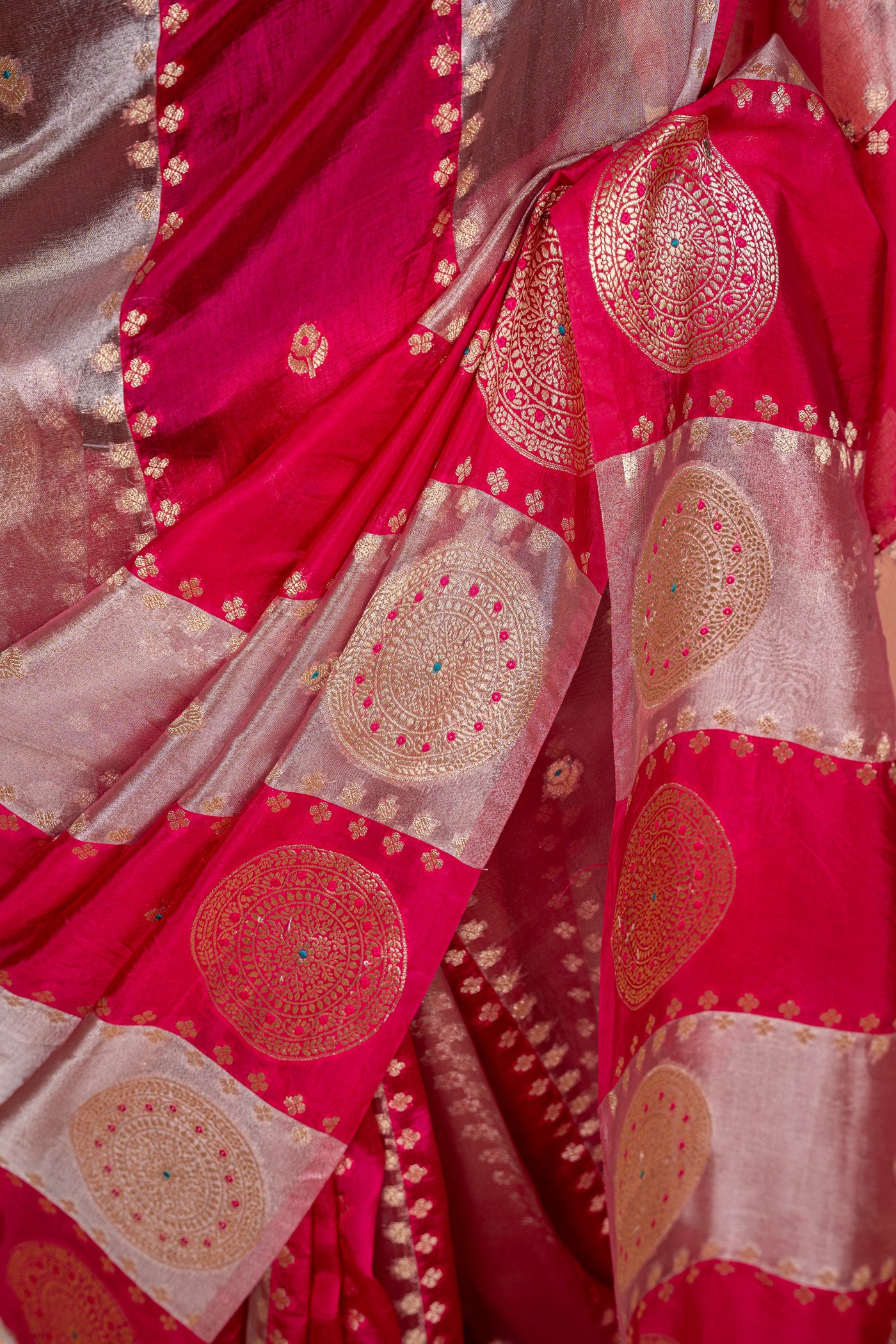 Magenta & Silver Tissue Silk Saree
(RTS)