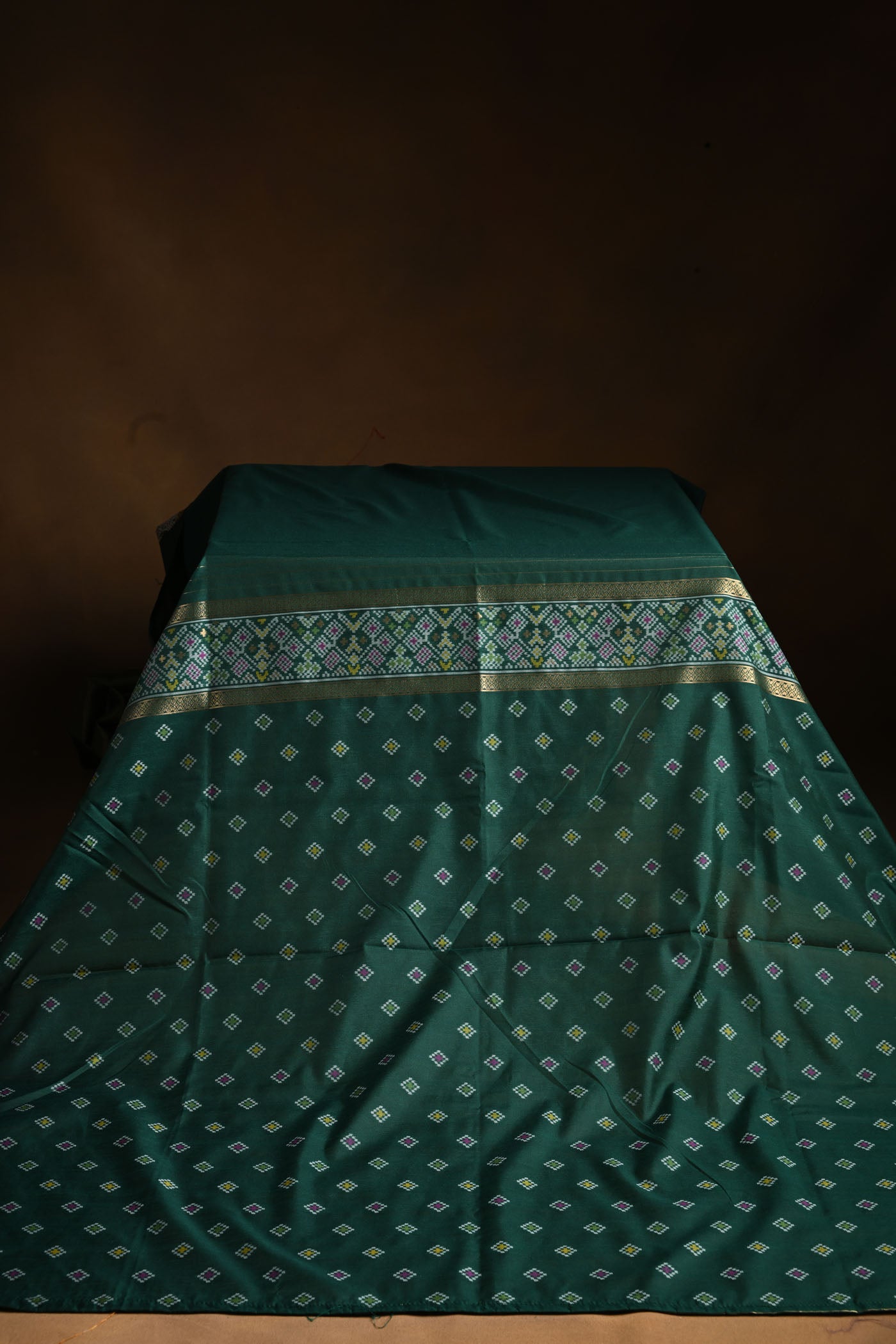 Olive Green Silk Saree With Multicolour Geometric Pallu