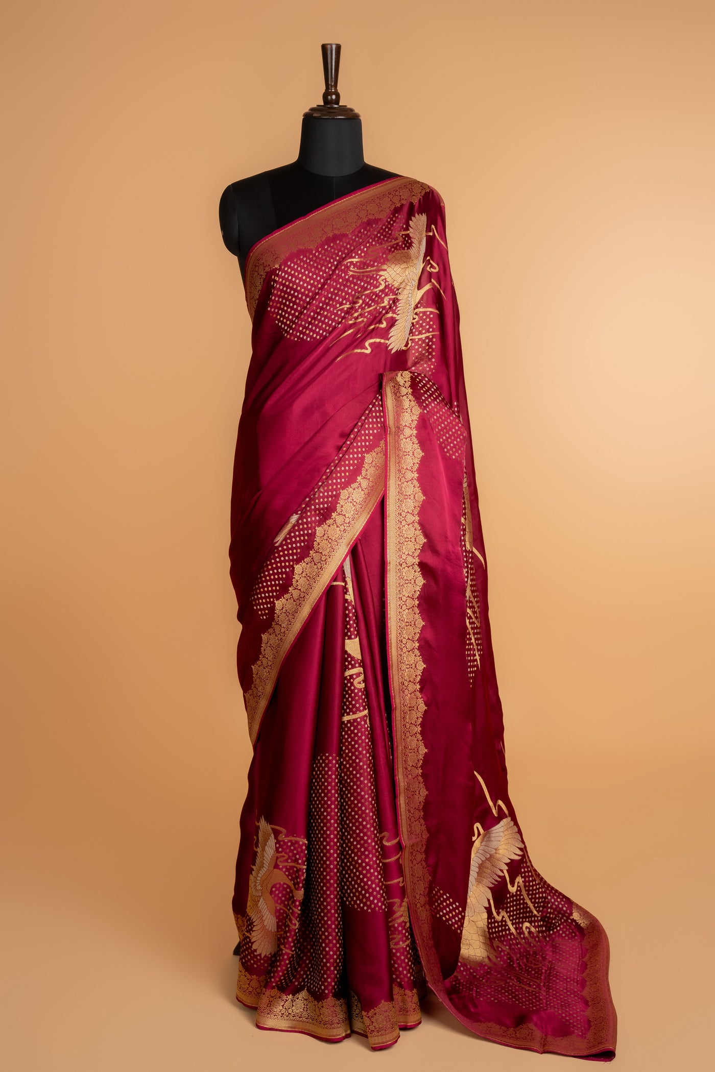 Wine Purple Motif Mashru Silk Saree

 (RTS)