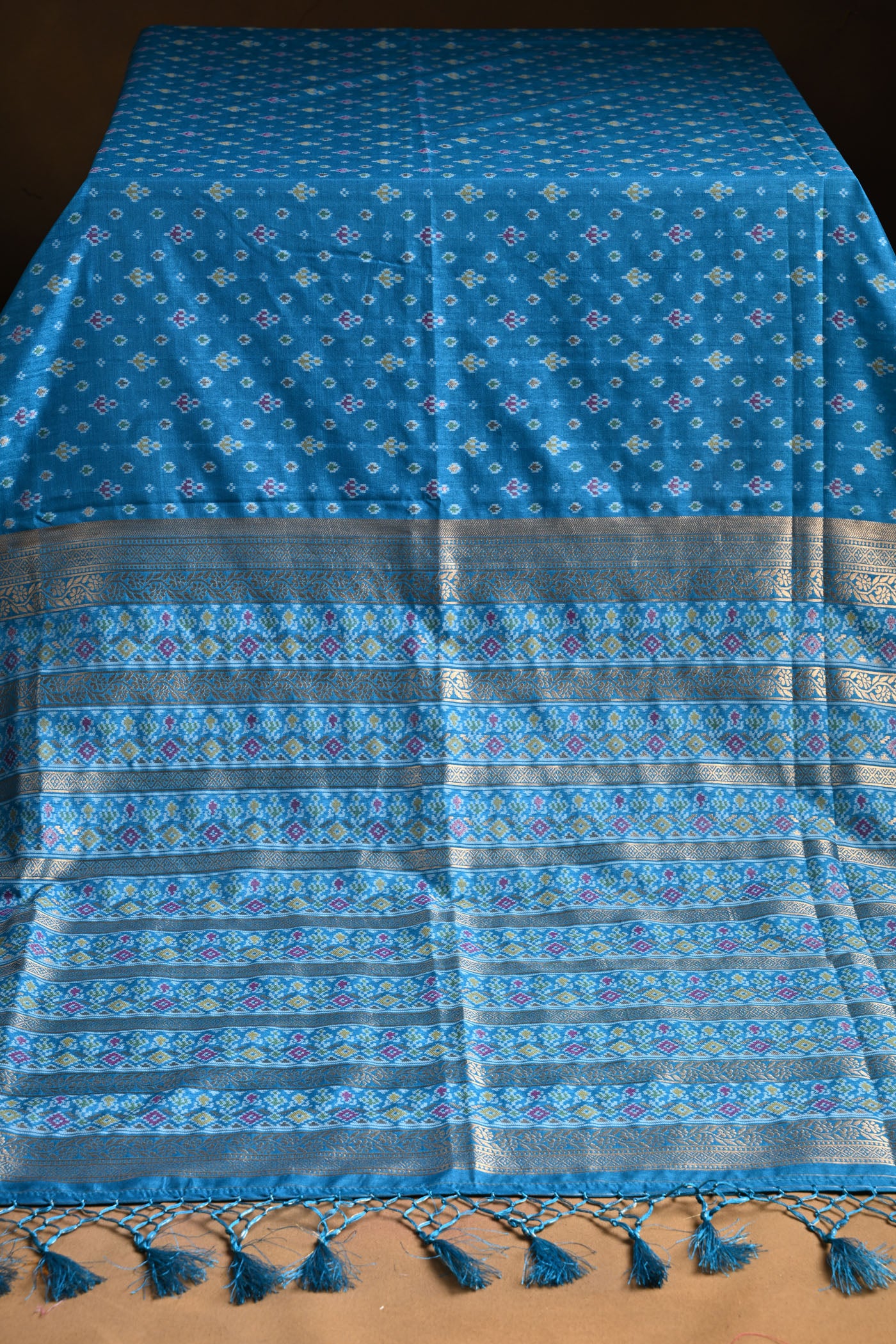 Blue Cotton Silk  Weave Saree With Gold Zari Border & Pallu.